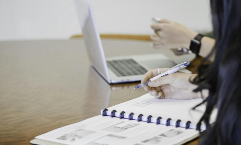 The Benefits of Earning an Associate's Degree in Accounting