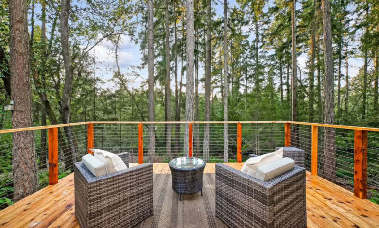 Expand Your Living Space Outdoors with a Professional Deck Contractor in Seattle