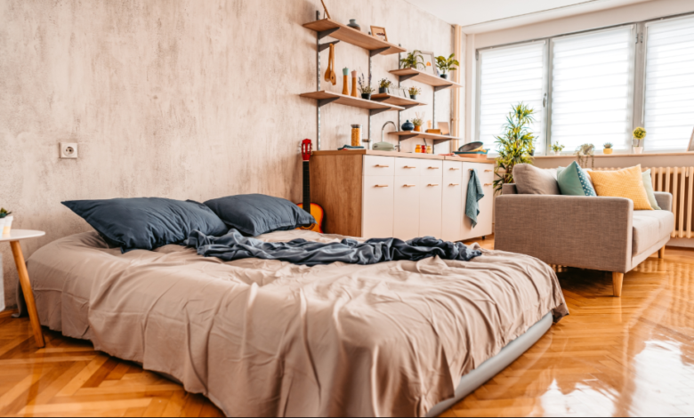 How to Clean in Small Spaces or Micro-Apartments